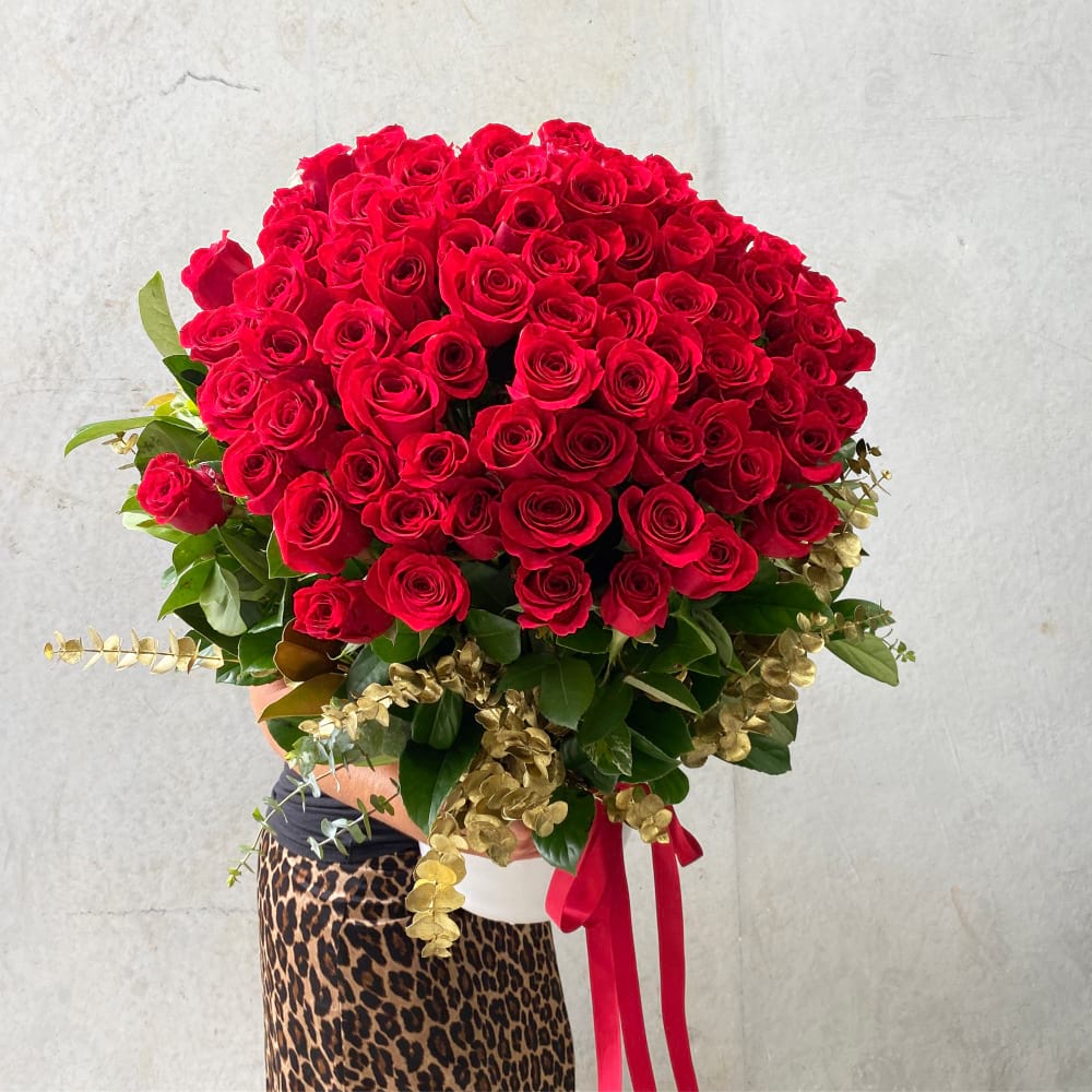 100 Luxe Red Roses
